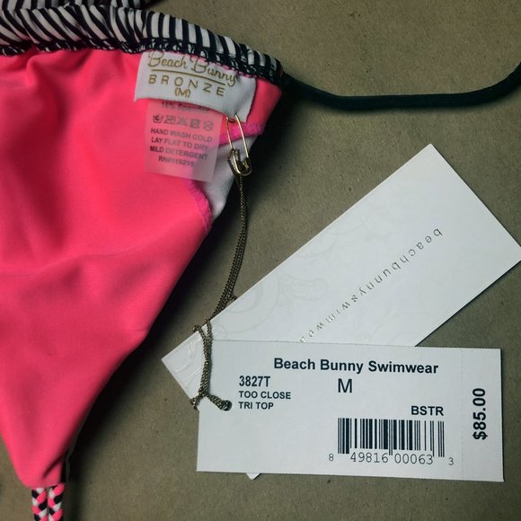 Beach Bunny Swimwear Too Close Triangle Top (M) - Picture 5 of 6